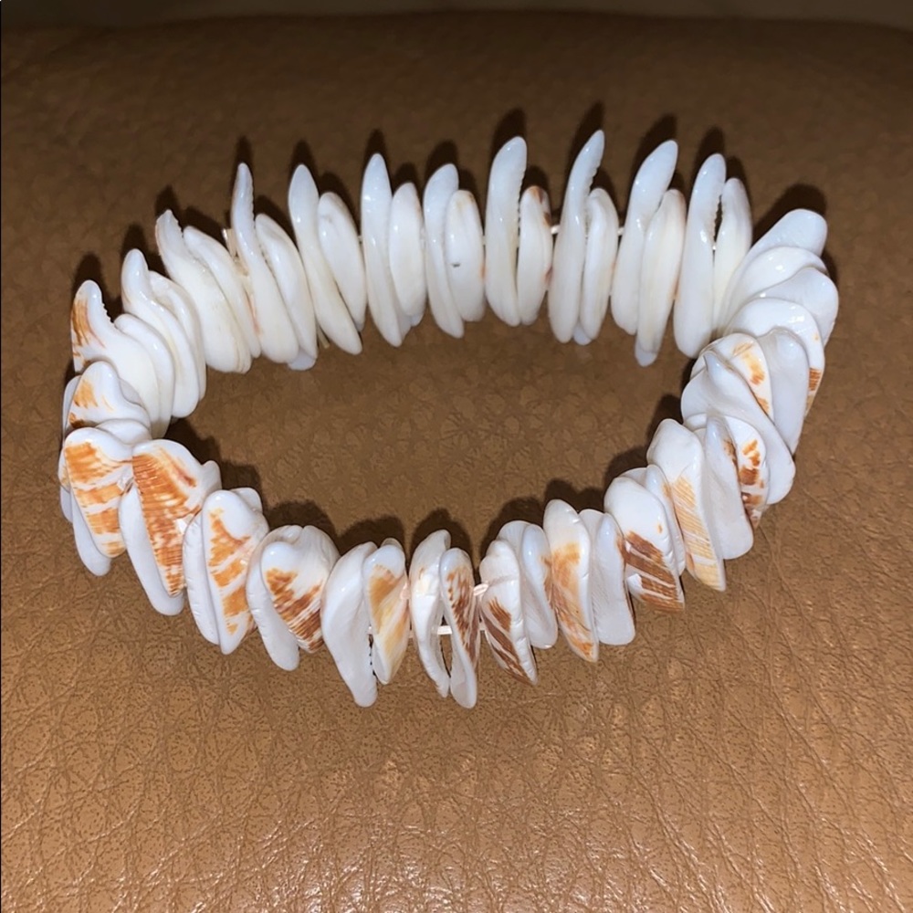 Shell bracelet - Picture 2 of 3